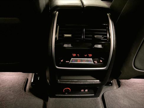 Used 2025 BMW X5 xDrive40i w/ M Sport Package image 34