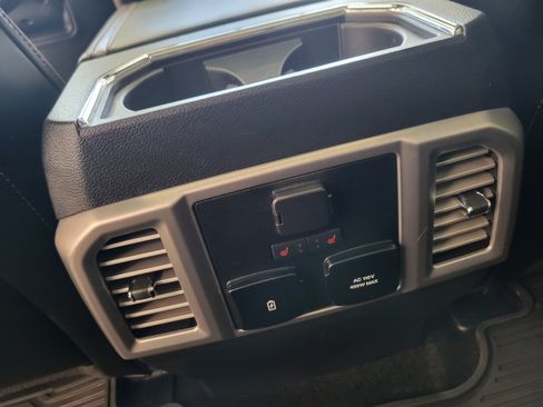 Used 2018 Ford F150 Platinum w/ Equipment Group 701A Luxury AWD/4WD image 16