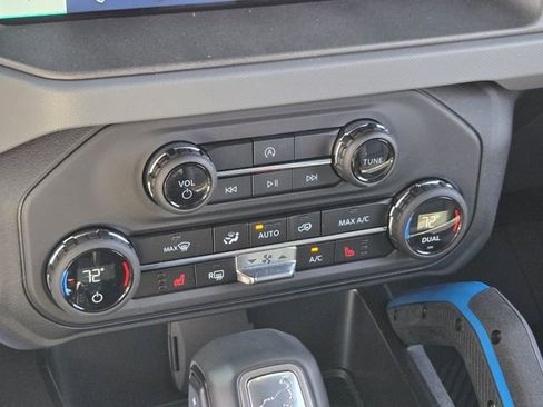 Used 2024 Ford Bronco Black Diamond AWD/4WD image 29