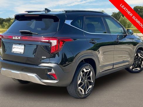 Used 2024 Kia Seltos SX w/ SX Sunroof Package AWD/4WD image 12