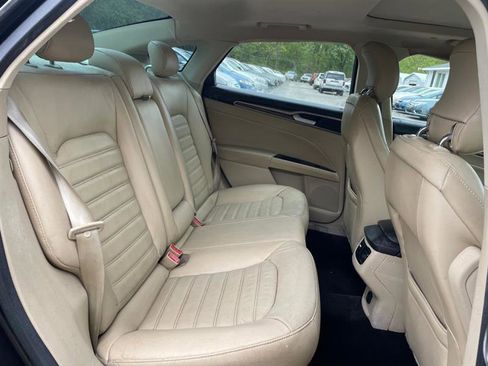 Used 2013 Ford Fusion SE FWD image 14