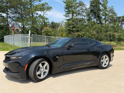 Used 2021 Chevrolet Camaro LT RWD image 2