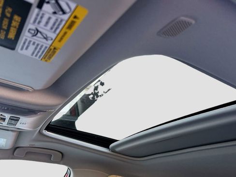 New 2025 Toyota RAV4 XLE w/ Convenience Package FWD image 20