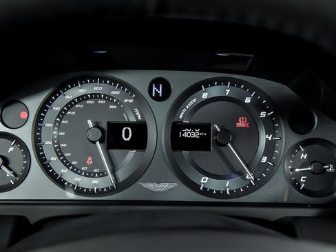 Used 2015 Aston Martin V8 Vantage GT image 26