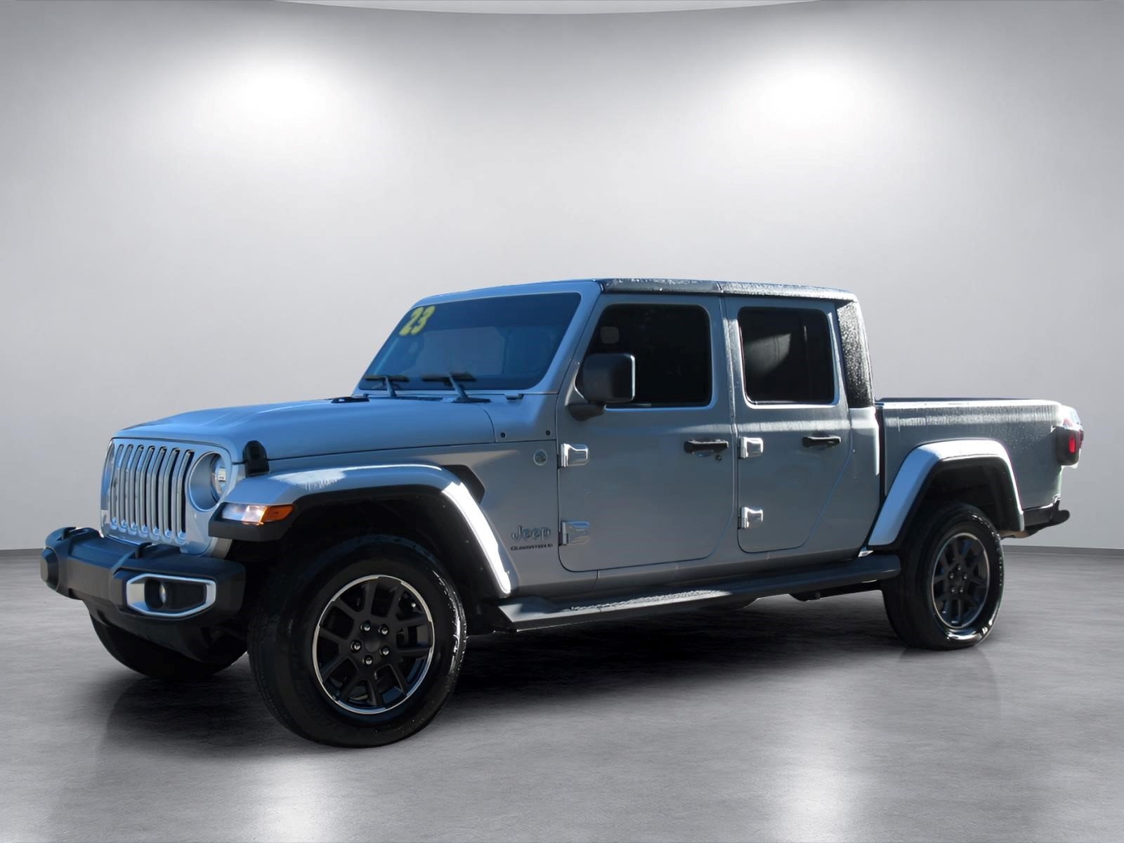Used 2023 Jeep Gladiator Overland AWD/4WD image 3