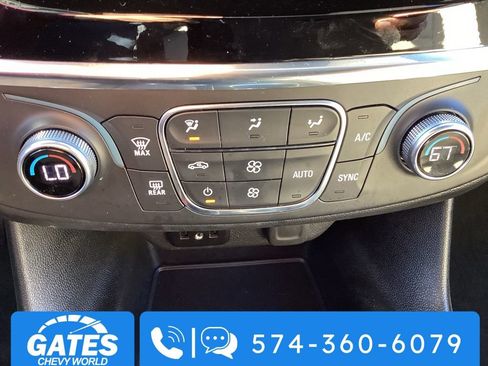 Used 2023 Chevrolet Traverse LS image 17