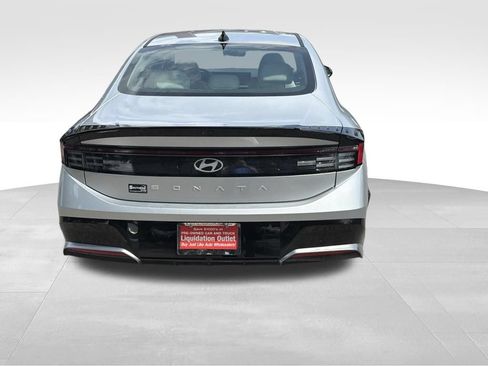 Used 2025 Hyundai Sonata SEL FWD image 8