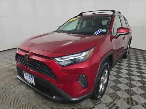 Used 2022 Toyota RAV4 XLE w/ Convenience Package image 4