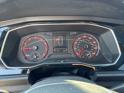 Used 2019 Volkswagen Jetta SE image 4