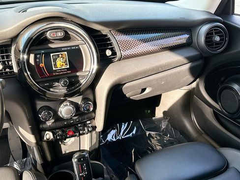 Used 2020 MINI Cooper S image 21