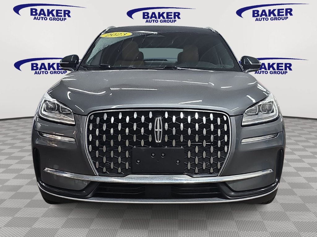 Used 2023 Lincoln Corsair Reserve AWD/4WD image 2