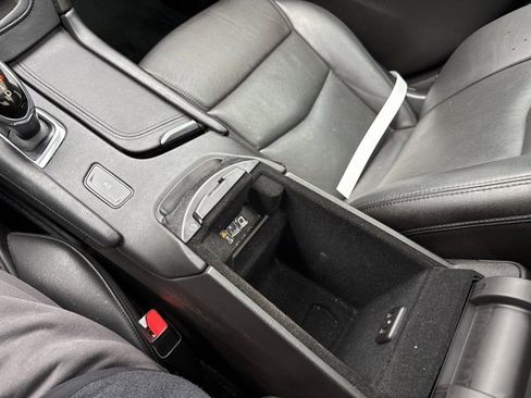 Used 2019 Cadillac XT5 Luxury image 29