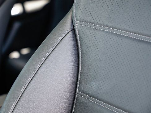 New 2025 Mercedes-Benz GLC 350e 4MATIC image 25