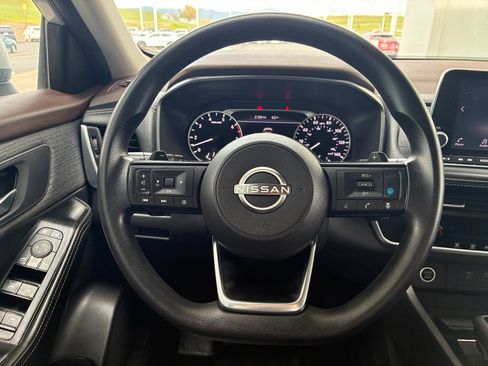 Used 2023 Nissan Rogue SV AWD/4WD image 38