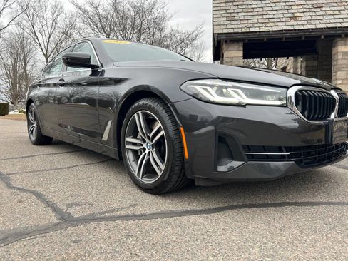 Used 2022 BMW 530i xDrive w/ Convenience Package image 4