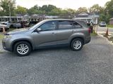 Used 2014 Kia Sorento LX image 2