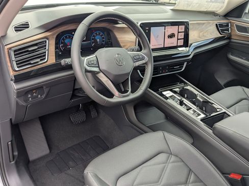 New 2026 Volkswagen Atlas SE image 16