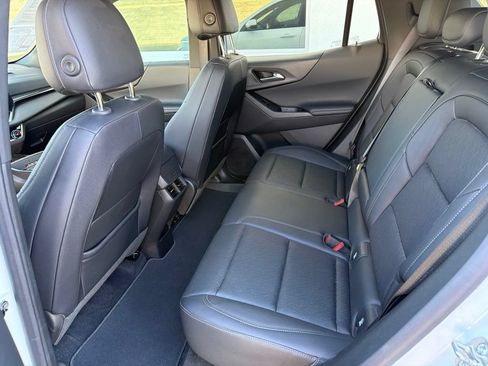Used 2026 Chevrolet Equinox LT w/ Convenience Package II FWD image 10
