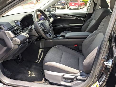 Used 2025 Toyota Camry LE FWD image 11