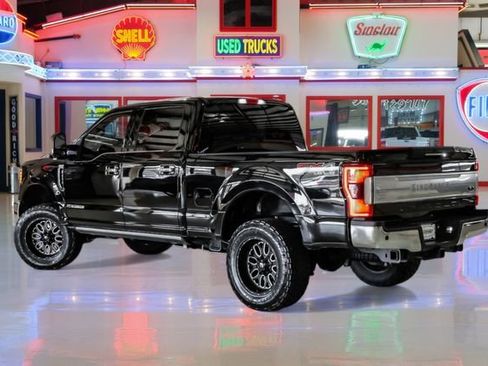 Used 2017 Ford F250 King Ranch w/ King Ranch Ultimate Package image 4