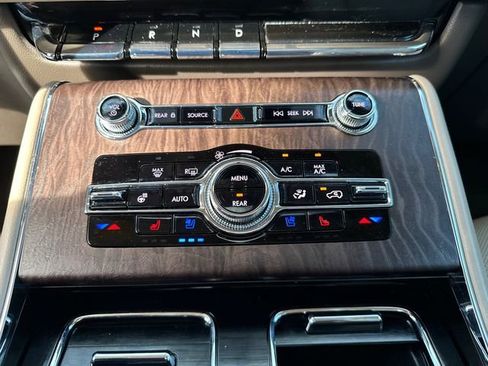 Used 2022 Lincoln Aviator Reserve w/ Equipment Group 201A image 33