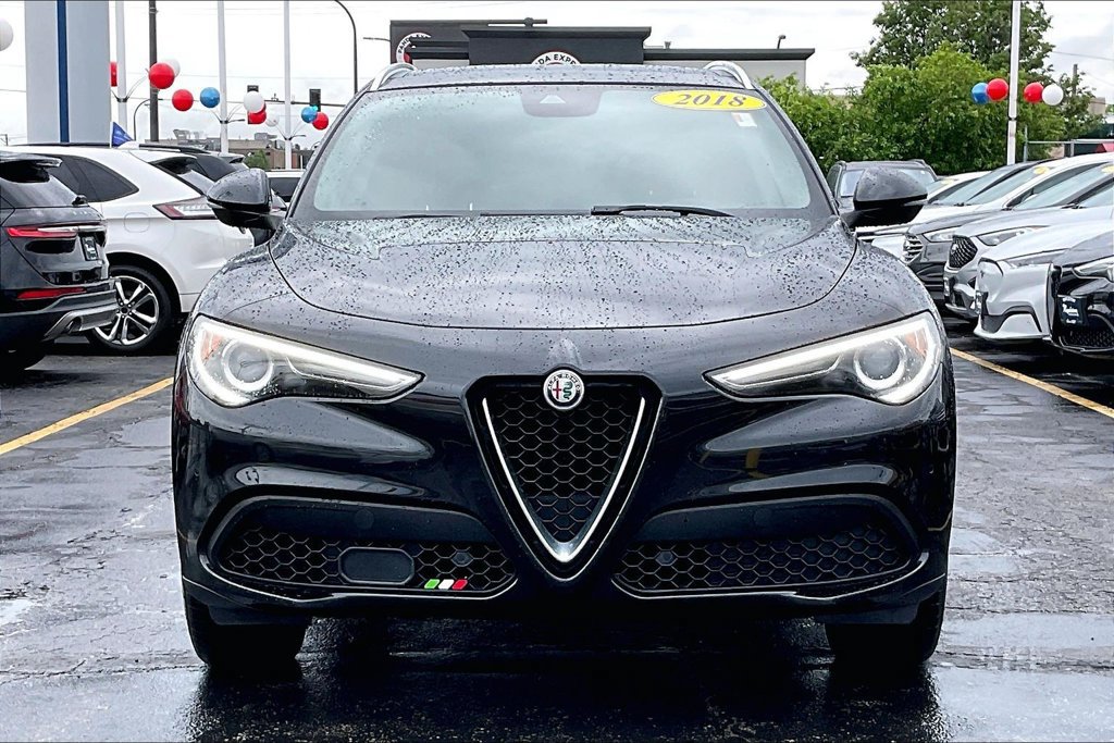 Used 2018 Alfa Romeo Stelvio Ti AWD/4WD image 2