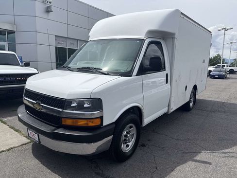 Used 2013 Chevrolet Express 3500 w/ Chrome Appearance Package RWD image 2