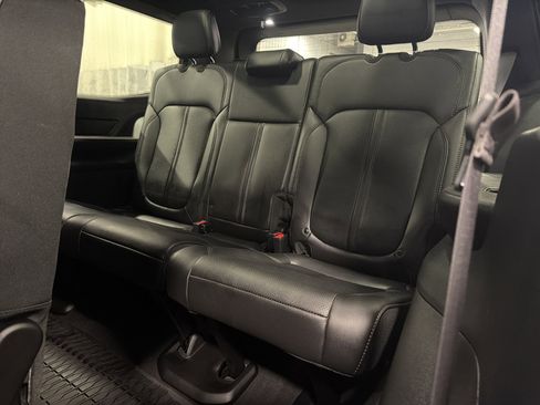 Used 2024 Jeep Wagoneer 4WD w/ Premium Group I image 20