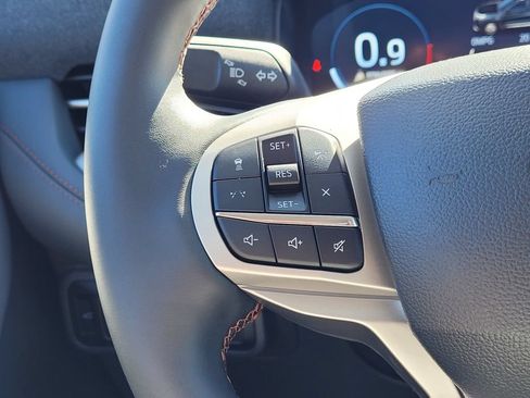 New 2026 Ford Explorer Active RWD image 17