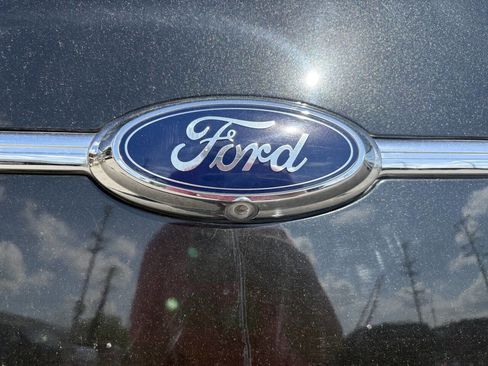 Used 2014 Ford Taurus SEL w/ Equipment Group 201A image 10