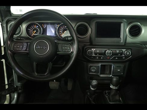 Used 2022 Jeep Gladiator Sport AWD/4WD image 13