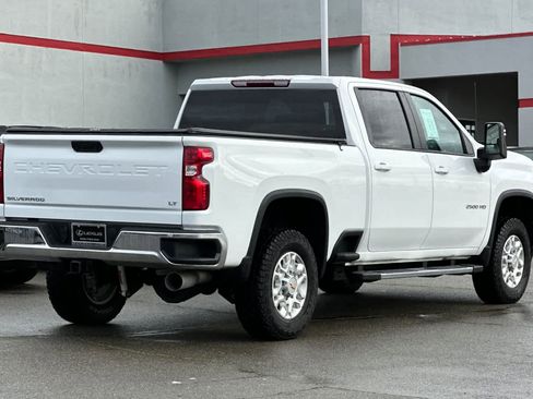 Used 2023 Chevrolet Silverado 2500 LT w/ Convenience Package image 2