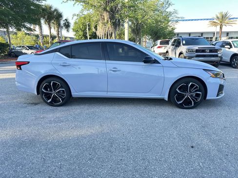 Used 2024 Nissan Altima 2.5 SR image 7