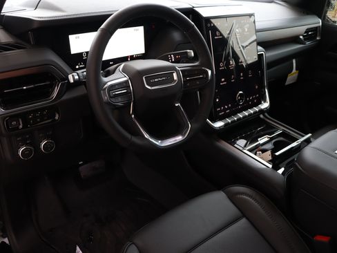 New 2026 GMC Yukon Denali w/ Sun & Power Step Package image 13