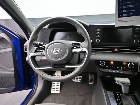 Certified 2025 Hyundai Elantra Sport image 32