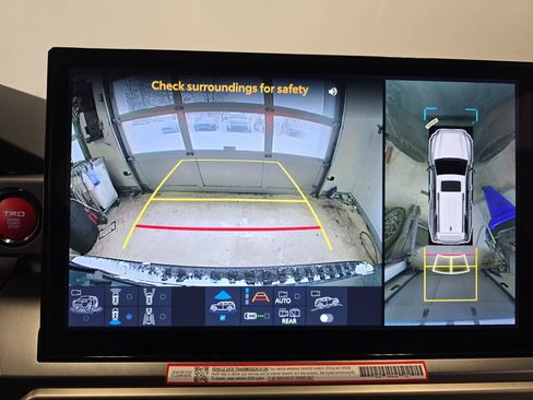 Used 2025 Toyota 4Runner TRD Off-Road Premium image 24