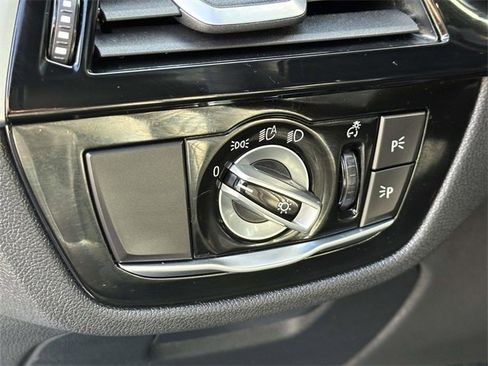 Used 2020 BMW 530i xDrive w/ Executive Package image 8