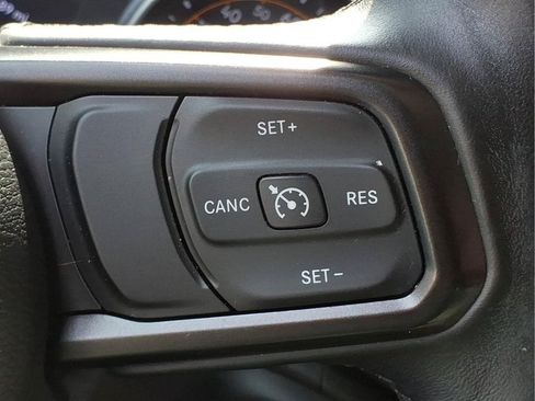 Used 2018 Jeep Wrangler Unlimited Sport S AWD/4WD image 23