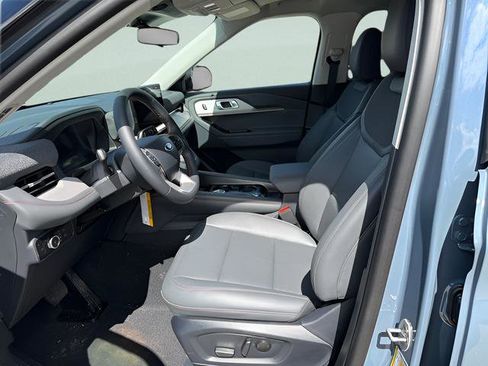New 2026 Ford Explorer Active w/ Active Comfort Package AWD/4WD image 12