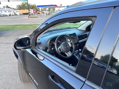 Used 2016 Jeep Compass High Altitude image 8