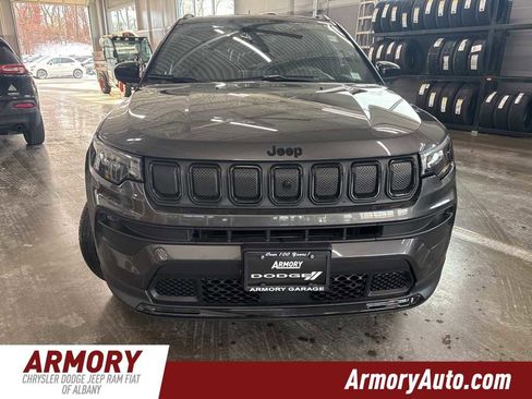 Used 2022 Jeep Compass Altitude w/ Convenience Group image 2