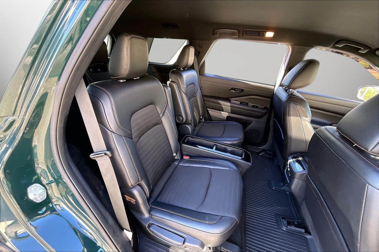 Used 2023 Nissan Pathfinder Rock Creek AWD/4WD image 23