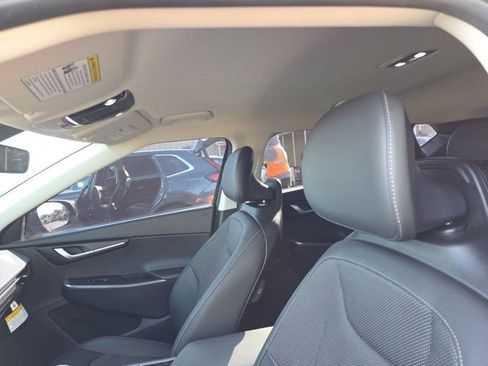 Certified 2024 Kia EV6 Light image 7