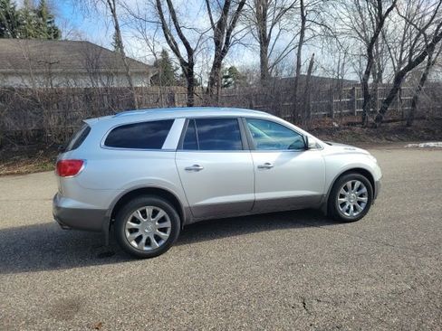 Used 2010 Buick Enclave CXL w/ Trailering Provision Package image 15