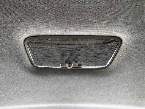 Used 2020 Toyota Corolla LE FWD image 38