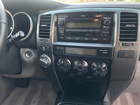 Used 2006 Toyota 4Runner Sport image 26
