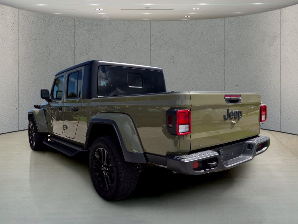 Used 2025 Jeep Gladiator Sport AWD/4WD image 8