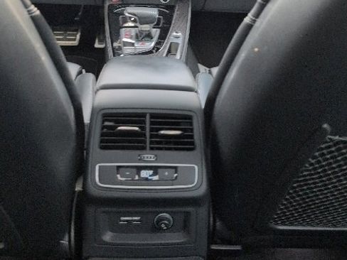 Used 2021 Audi S4 Premium Plus w/ Premium Plus Package image 25