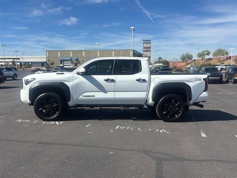 Used 2024 Toyota Tacoma TRD Off-Road w/ TRD Off Road Premium Package image 21