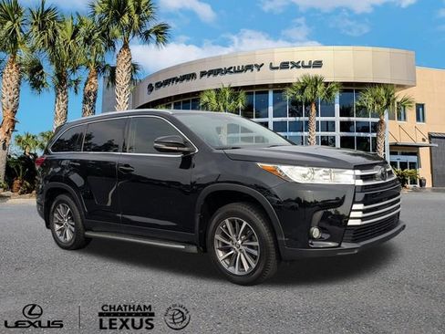 Used 2019 Toyota Highlander XLE AWD/4WD image 1